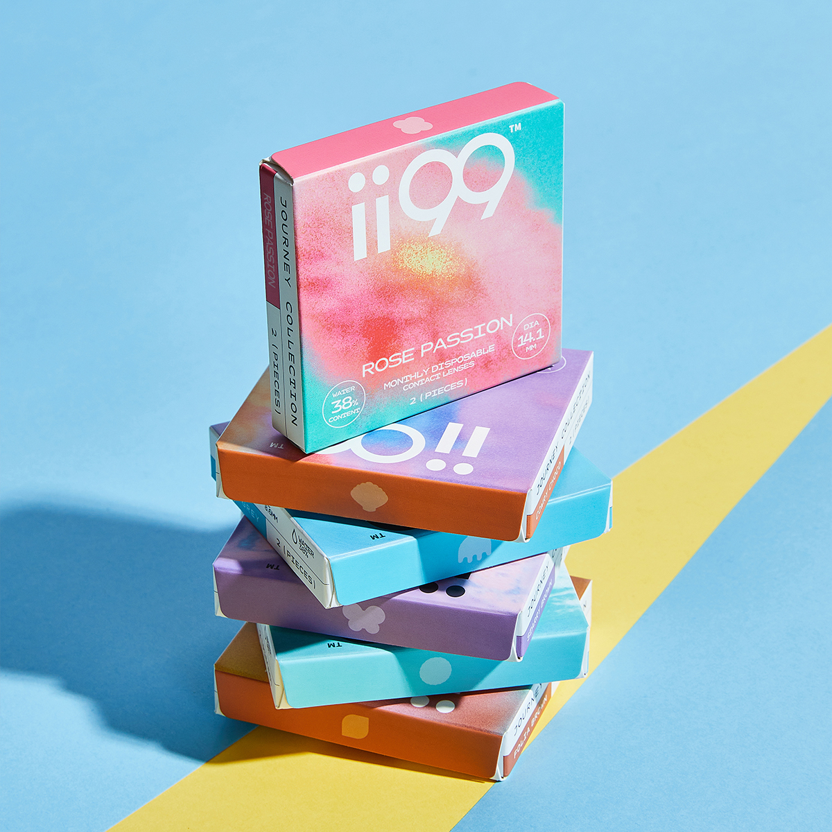 Monthly coloured contact lenses